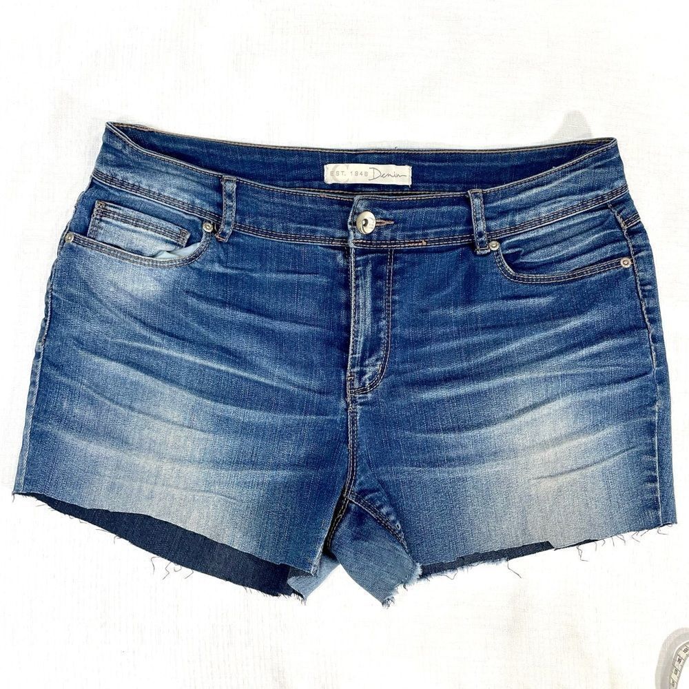 Cato Cutoff Shorts Size 12